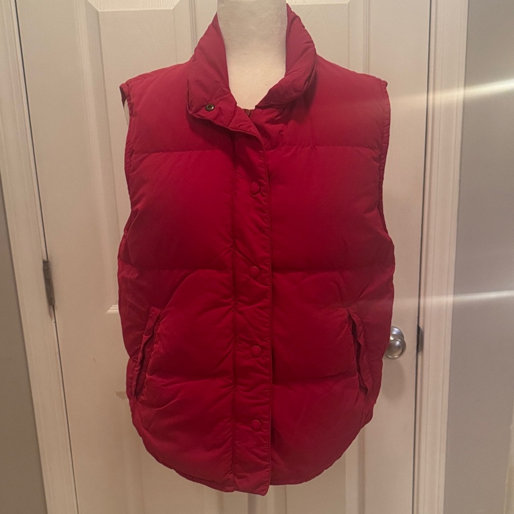 Eddie Bauer Women's Vibrant Red Puffer Vest